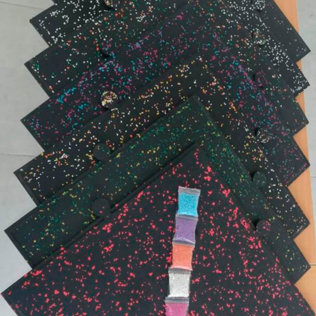 piso-en-caucho-con-chips-de-color-1