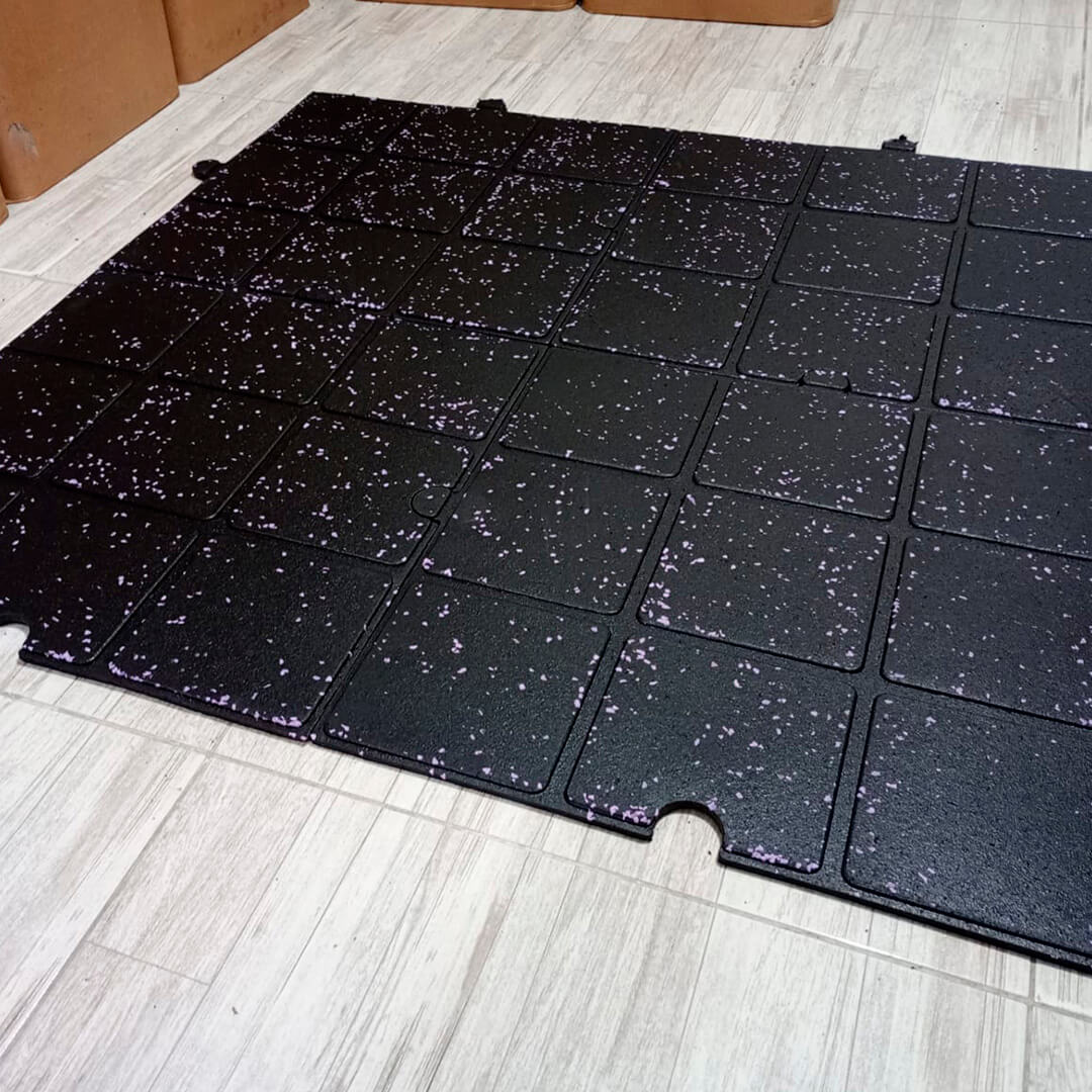 piso-en-caucho-con-chips-de-color-2