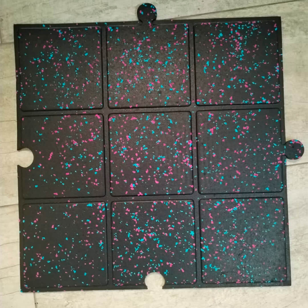 piso-en-caucho-con-chips-de-color-7