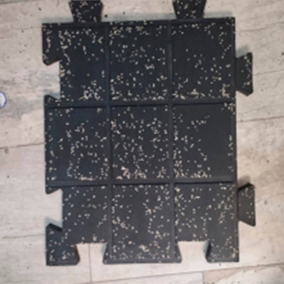 piso-en-caucho-ensamble-doble-chips-color-3